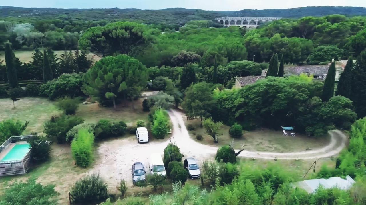 Aux Berges Du Pont Du Gard Bed and Breakfast Vers-Pont-du-Gard Buitenkant foto